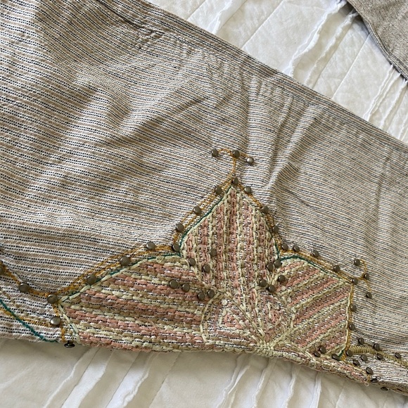 Aziza Pants Cream Ground Embroidered Detailed Design Women’s Size 6 - Picture 8 of 13